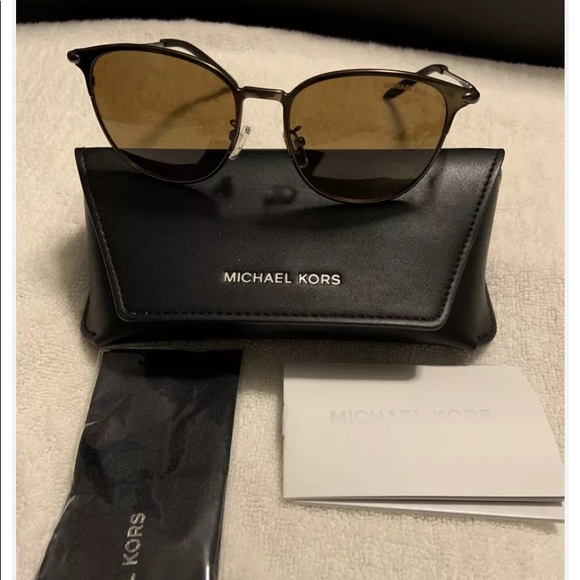 Michael kors mens Caden matte husk sunglasses with case